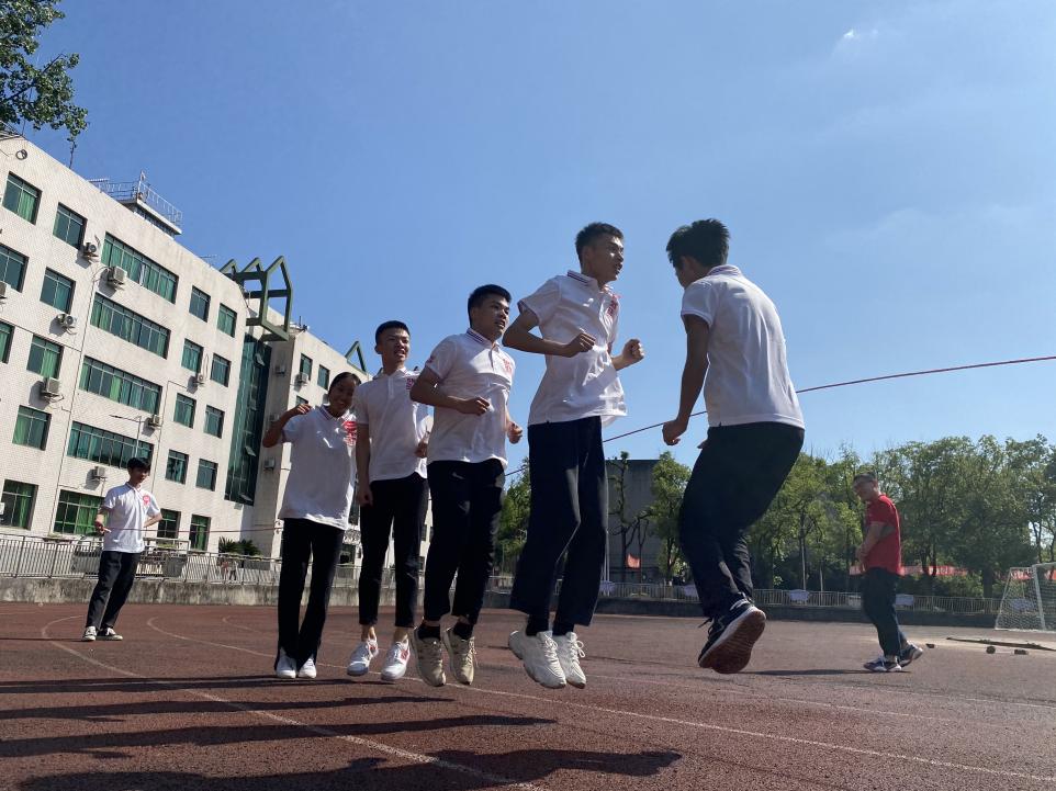 5fee9b2f45ef252d01ee97f97ce902c