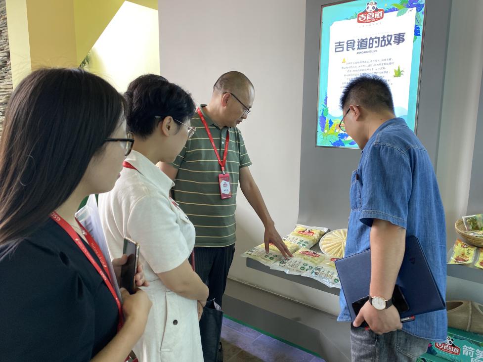 77b44667887228b560f276e46494f2a